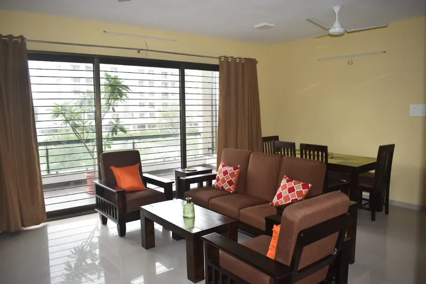 3BHK Apartment-3 Baths-Terrace, AC, TV, Wifi - Image 1