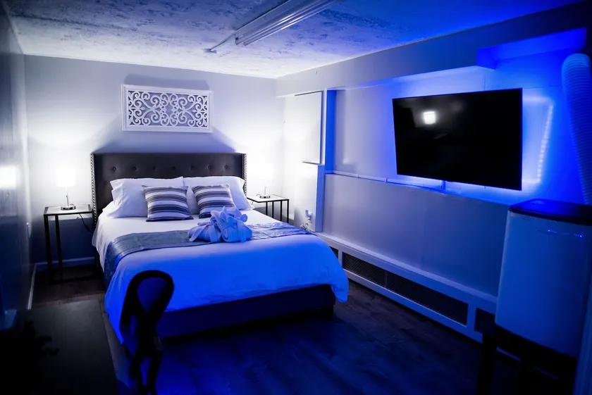 Modern & Quiet Serenity Getaway Enhanced Cleaning - Image 1