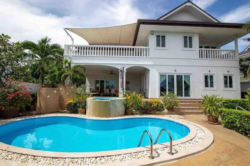 Luxury Panoramic Villa - Image 1