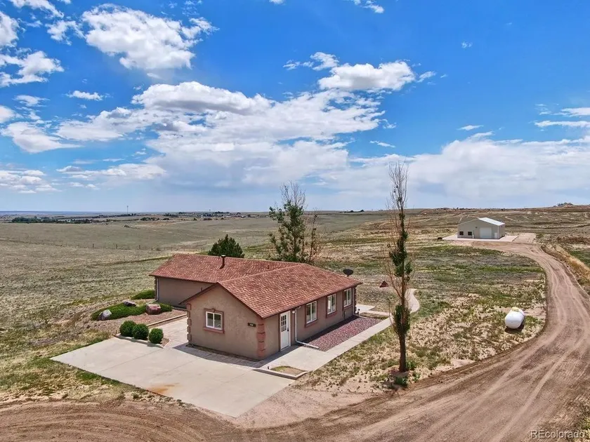 Private getaway on 38 acres of tranquility in Peyton, CO - Image 1