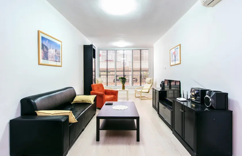 NEW!! 3 rooms apt. just renovated - Image 1