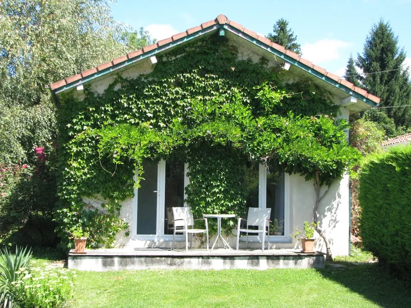 Cozy nest in the Pyrenees - Image 1