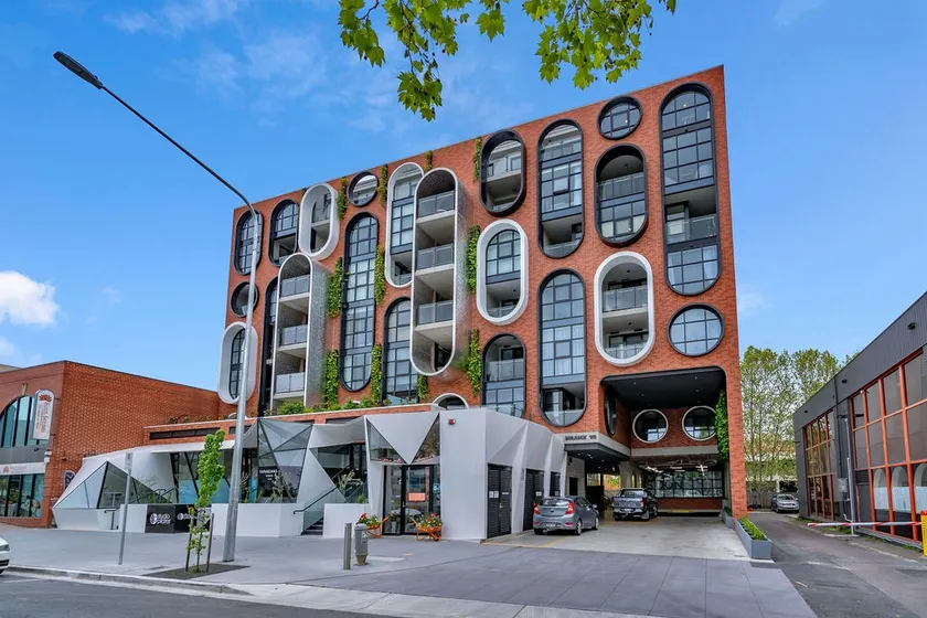 2BR 2Bath Branx with free car space - Image 1