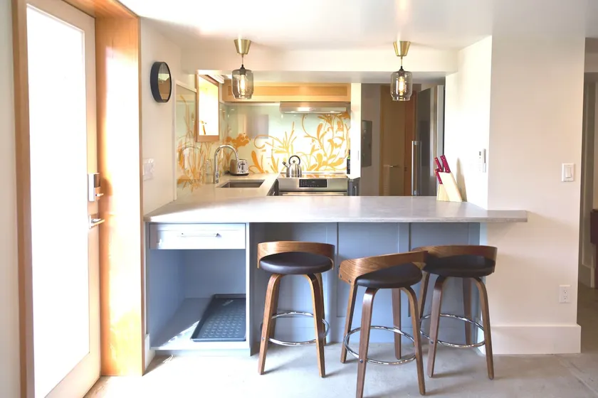 The Glam Pad | Walkable | Convenient to Light Rail - Image 1