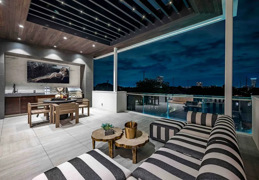 The Glass Haus I · Modern Luxury · River Oaks  · Rooftop Terrace ·Elevator ⭐️⭐️⭐️⭐️⭐️ - Image 1