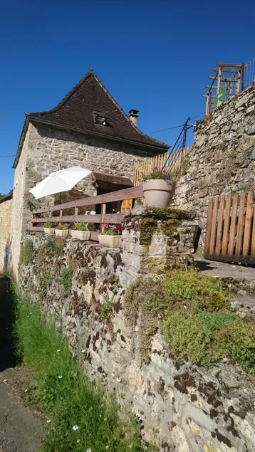 Zélie's air-conditioned house near the Lot - Image 1