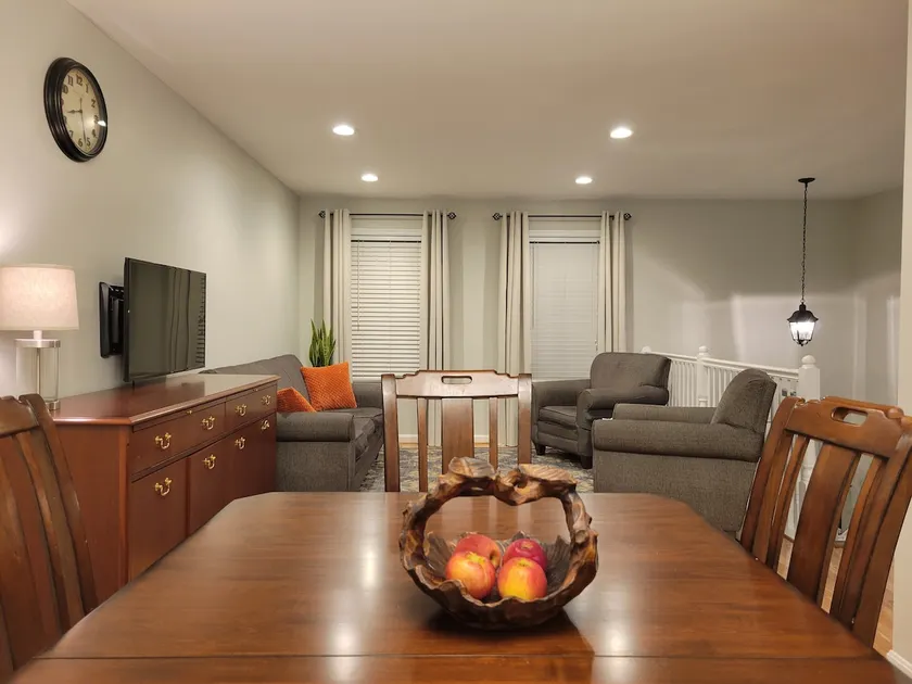 Close to PSU! Second Story - Clean & Comfortable - Image 1