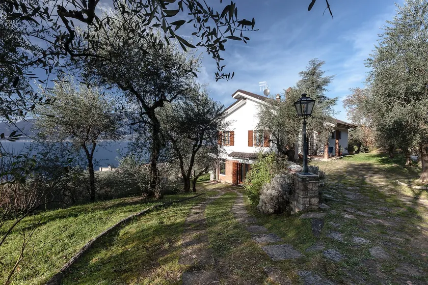 Villa I Gelsomini,  6 Bedrooms, Garden, Terrace, Stunning View of Lake Garda - Image 1