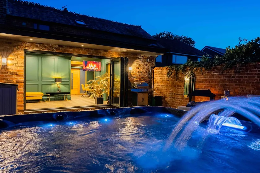 Luxury Coach house,as seen on welcome to Wrexham - Image 1
