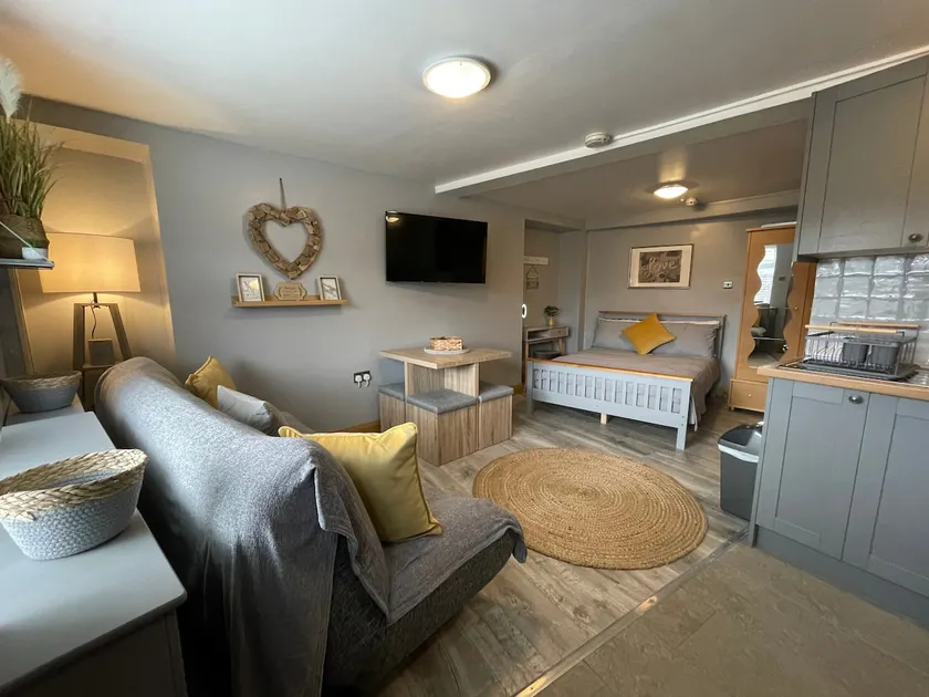 Westend Holiday Let 3 Brecon - Image 1