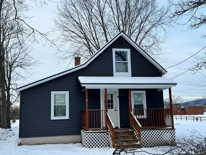Quaint City Cottage just minutes from Killington - Image 1