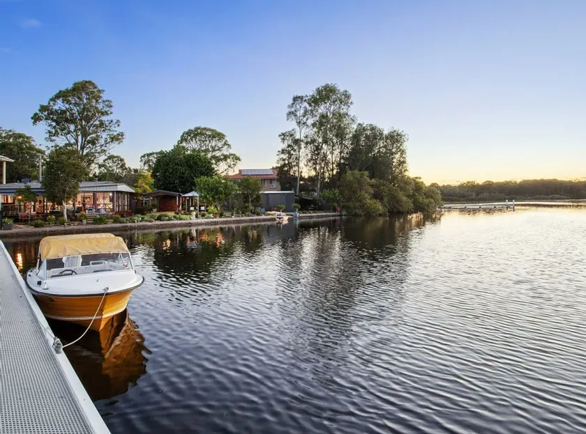 The Lakehouse - A private waterfront oasis - Image 1