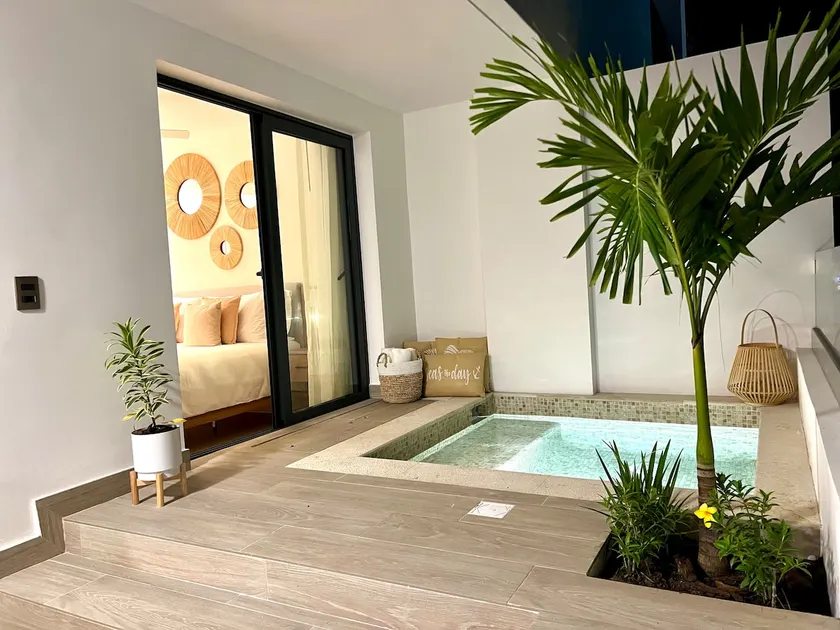 Newest Luxury Apartment w/ Private Pool @the Beach - Image 1