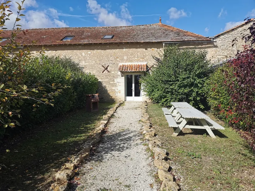 3 bedroom house G3 - Image 1