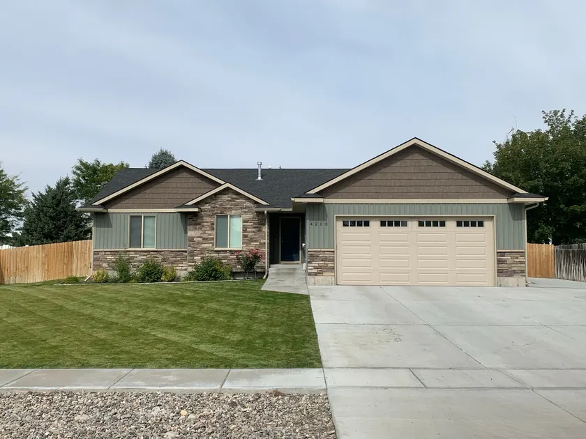 10 beds! Beautifully Modern Idaho Falls Home! - Image 1
