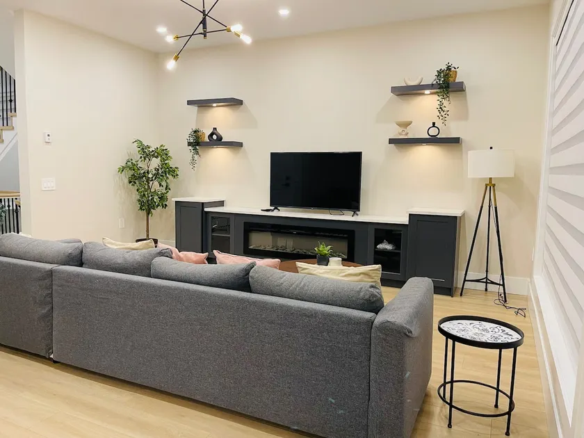 Panorama Ridge 4 beds 3.5 baths. - Image 1