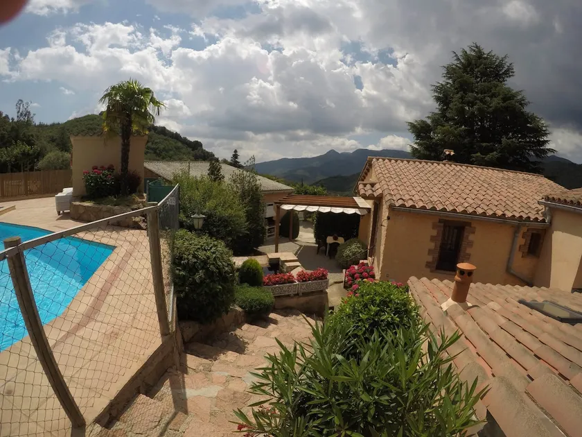 Charming rural getaway with incredible views, AIR - Image 1