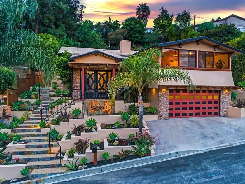 Skyhill Oasis New Lux Modern Home at Universal - Image 1