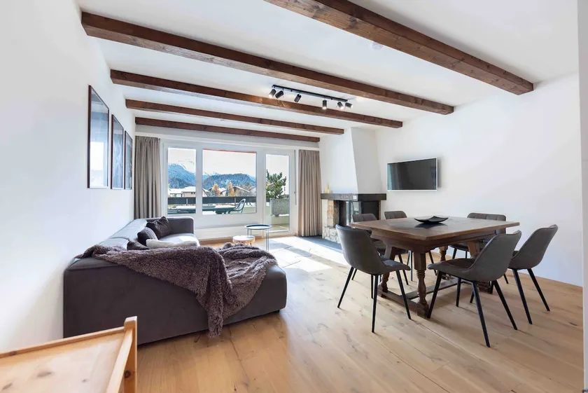 Scenic Alpine Apartment with Pool & Sauna - Image 1