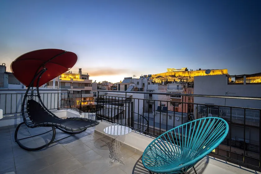 Sunny attic ,spectacular Acropolis view - Image 1