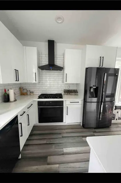 Unique Modern 2 bdrm entire home w/rental option - Image 1