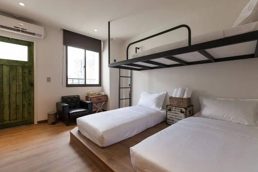 Mini apartment for 3 people next to Hualien Railway Station 3-BEDS ROOM - Image 1