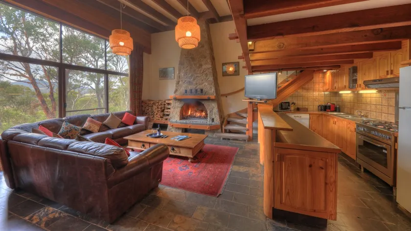 Luxury Timber and Stone Mountain Escape - Image 1