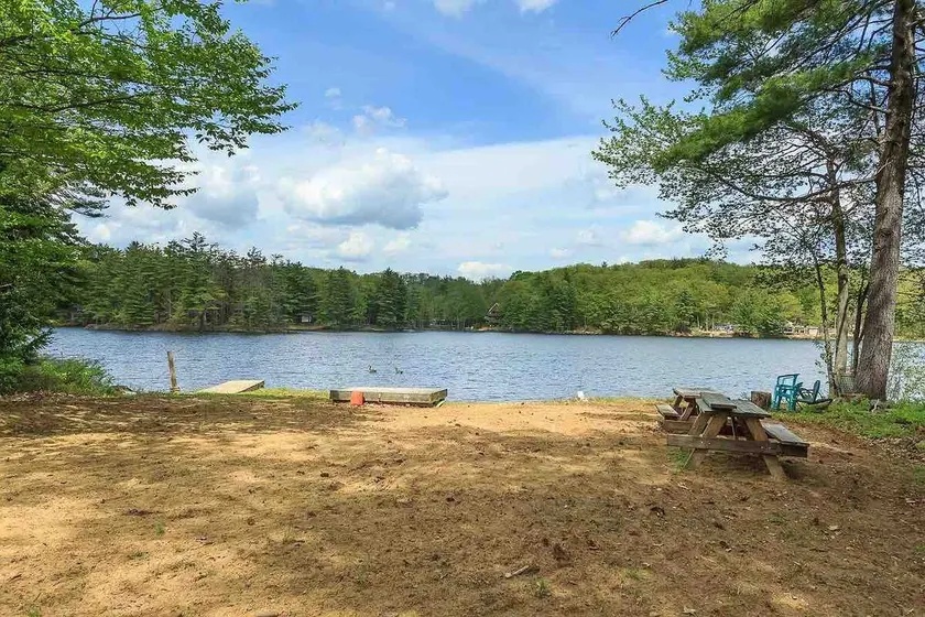 Cozy 2-BR Cottage overlooking private pond - Image 1