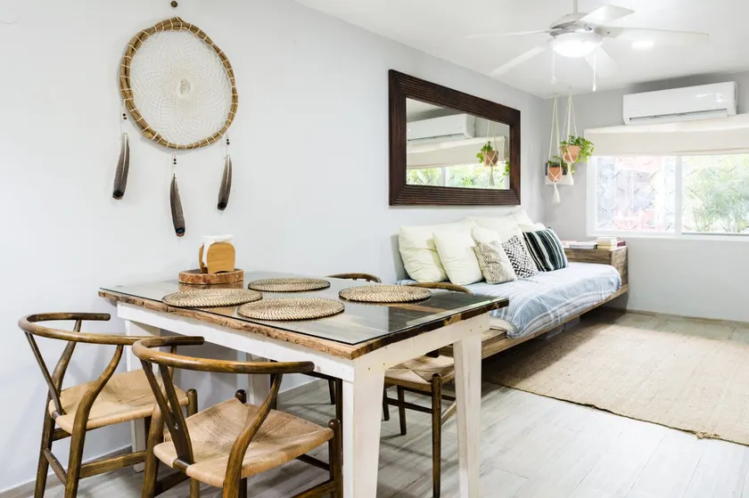 Chic Home in the Heart of Downtown Playa - Image 1