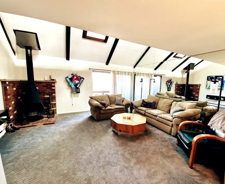Jenna's Poconos Townhome at Camelback & Camelbeach - Image 1