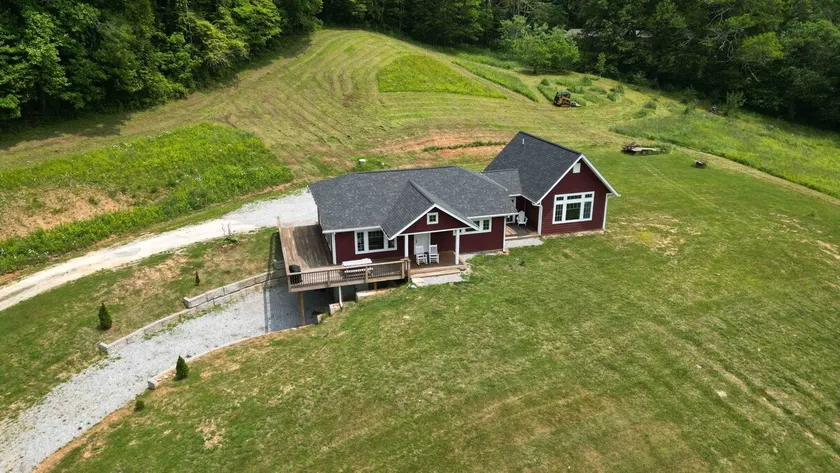 Sweeping Views - mountain home with large Suite - Image 1