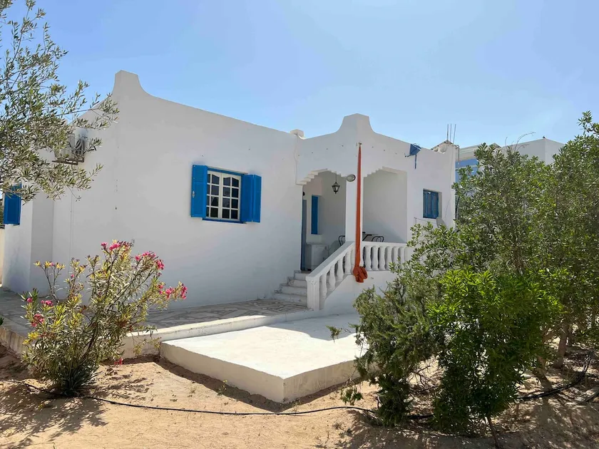 Quiet house with terrace not far from Beaurivage. - Image 1