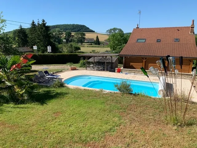 Cottage in Burgundy near Vezelay and Morvan - Image 1