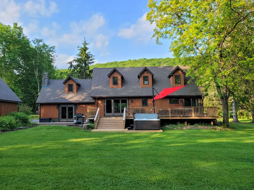 Alpine House: Renovated Rustic+Modern Getaway near Belleayre Mountain - Image 1