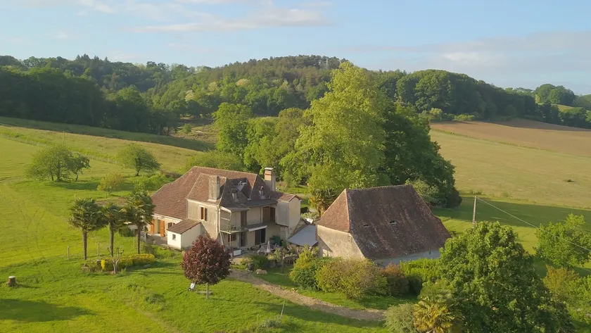 Gîte in a green, peaceful setting, view of the Pyrenees - Image 1