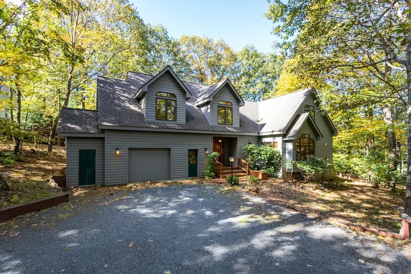 Luxury House on Mountain Golf Course near Slopes - Image 1