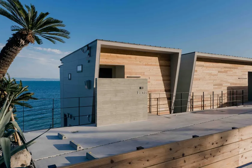 A villa located in Seaside - Image 1