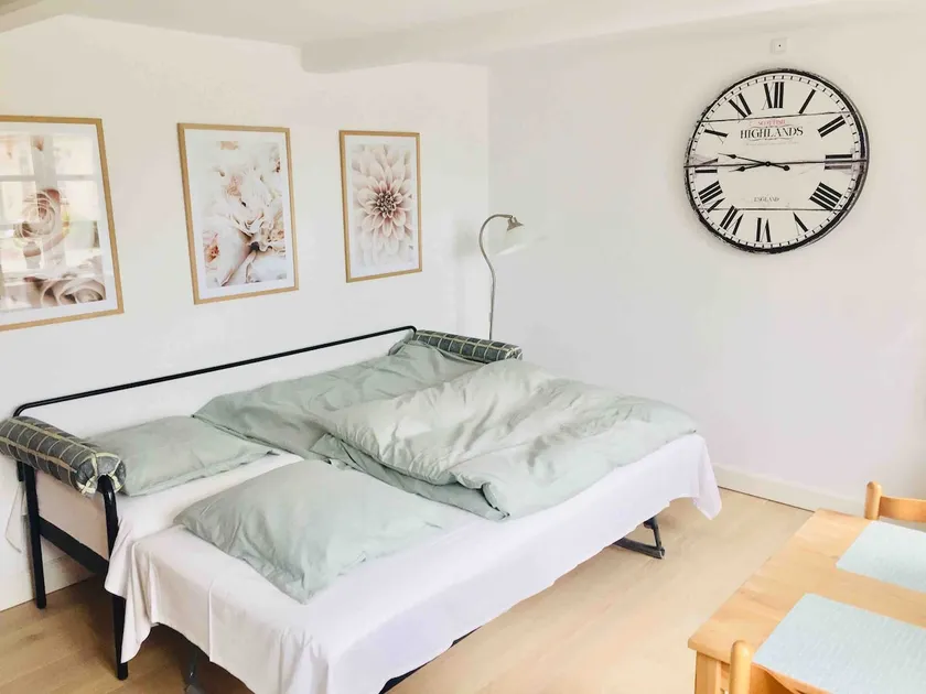Apartment in romantic and peaceful surroundings - Image 1