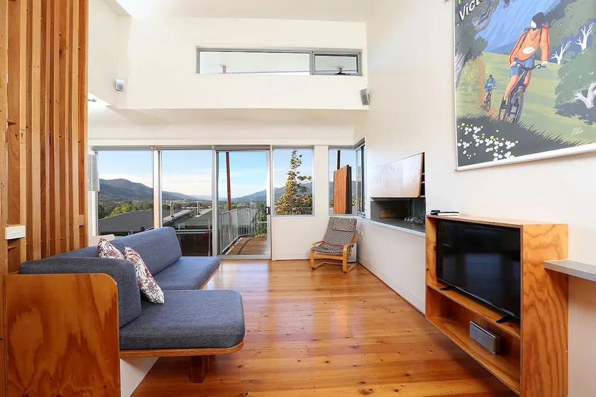Scandinavian Townhouse with Stunning Views - Image 1