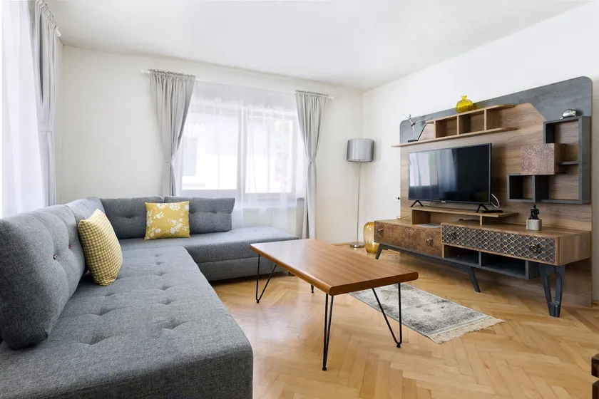 AKI GRAY Apartment - Image 1