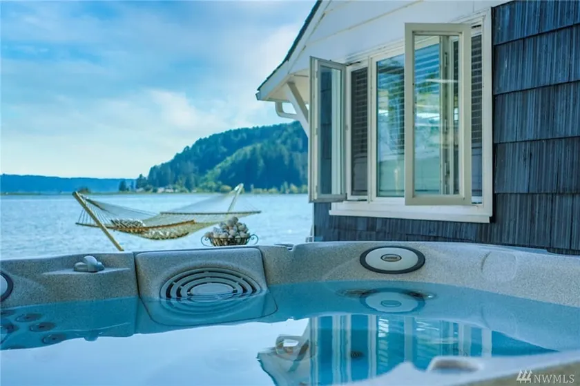 Hamma Hamma Hideaway Beach Front Bungalows - Image 1