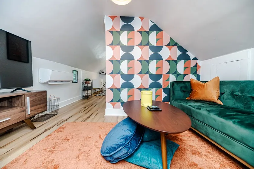 Loft Cottage on Ridge<br>? Short & Extended Stays? - Image 1