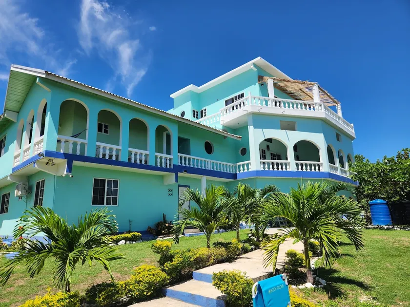 Serendipity Luxury Beach Villa| Private Oceanfront - Image 1