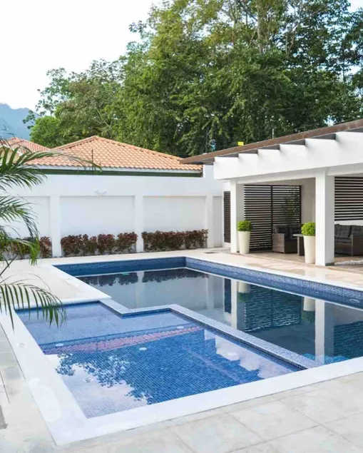 Modern Apt Arboleda 172 - Image 1