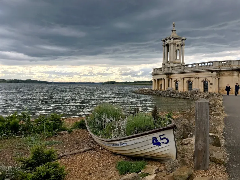 Walk to Rutland Water from two bed studio flat. - Image 1