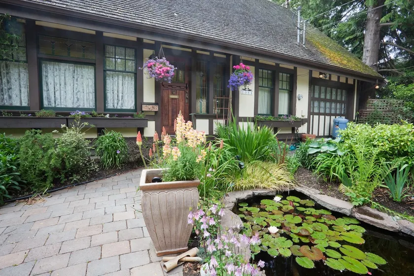Tudor Cottage - Image 1