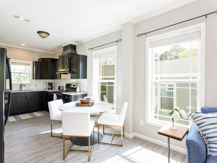 Inviting Duplex Getaway near Madison - Image 1
