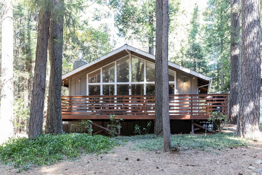 Red Dog Retreat *Mins. to Historic Nevada City* - Image 1