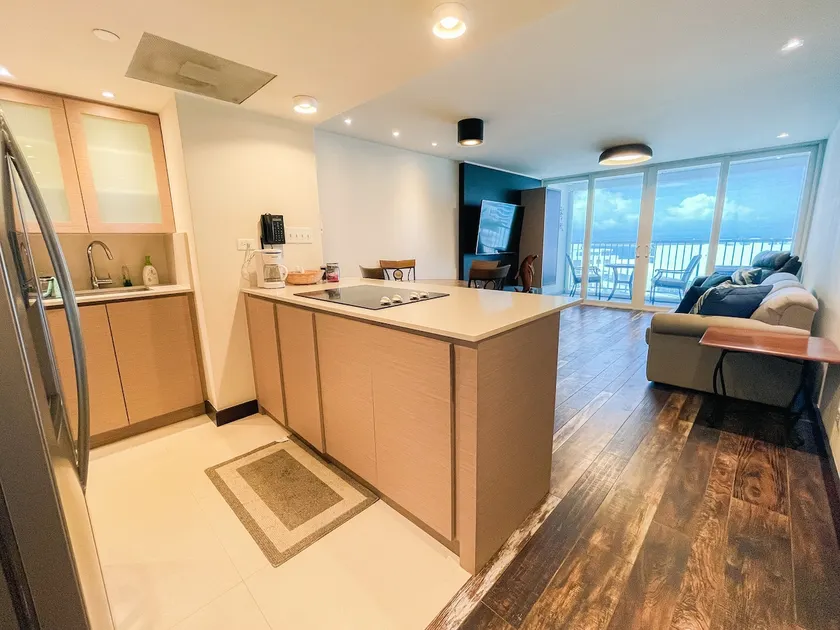 11th Floor 1BR ON Beach w/Parking @ ESJ - Image 1