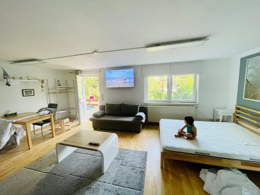 Quiet attached apartment with good amenities. - Image 1